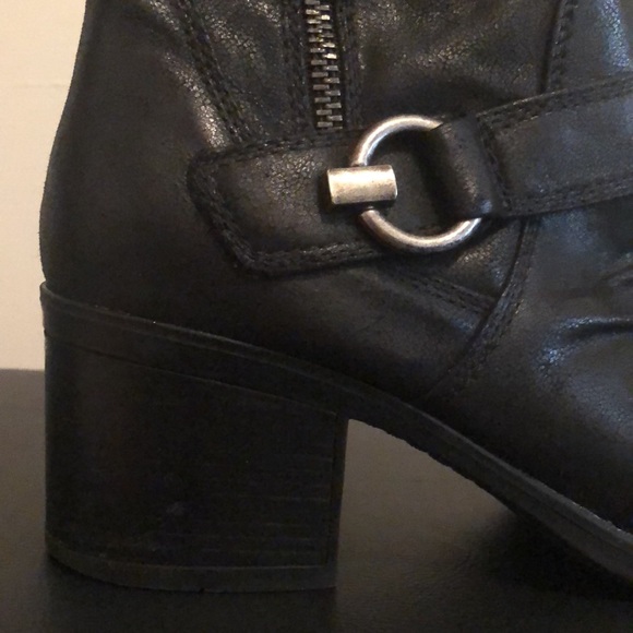 Baretraps mid-calf zip up boot - Picture 5 of 8